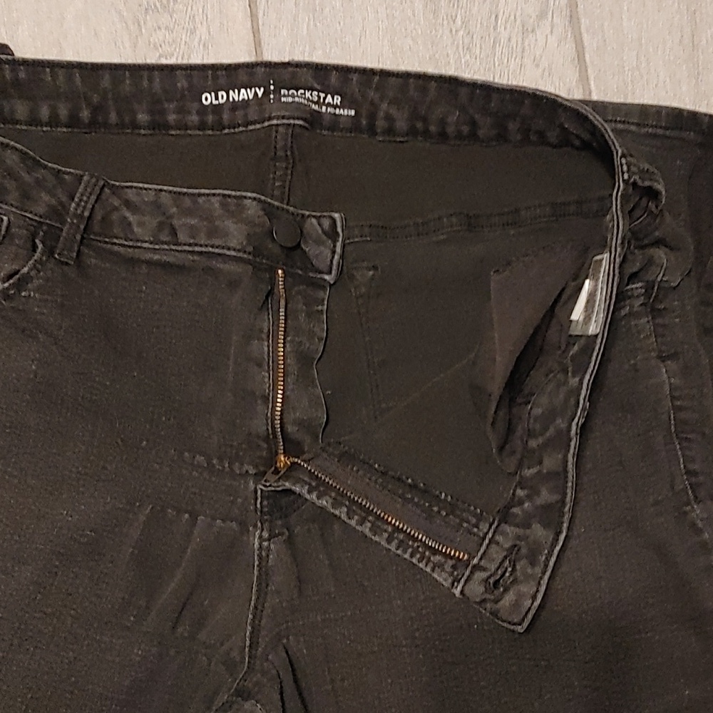 Old Navy Rockstar Black Mid-Rise Skinny Jeans Women's 18 Long Soft Lightweight - Picture 3 of 6